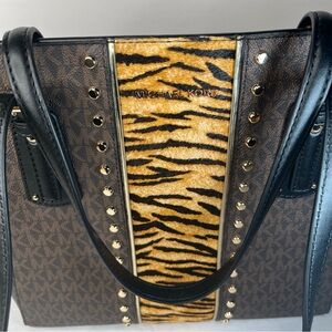 Michael Kors shoulder bag, multi interior/intertior pockets tri design exterior